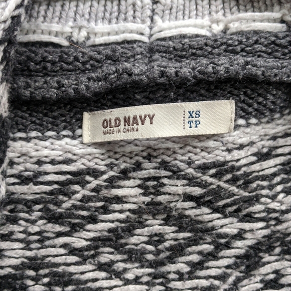 Winter Pullover - Picture 6 of 6